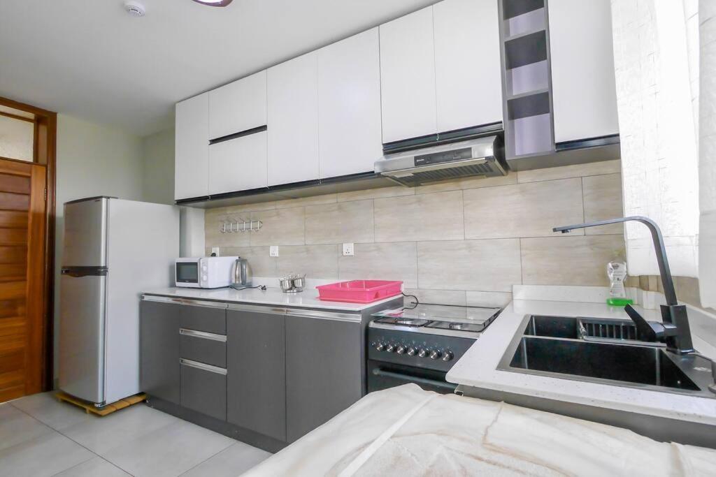 Ultra Modern Apartment In Nyarutarama Kigali Zewnętrze zdjęcie