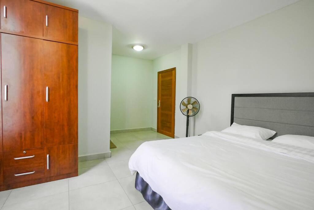 Ultra Modern Apartment In Nyarutarama Kigali Zewnętrze zdjęcie