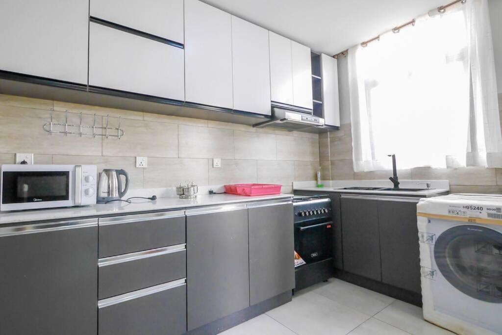 Ultra Modern Apartment In Nyarutarama Kigali Zewnętrze zdjęcie