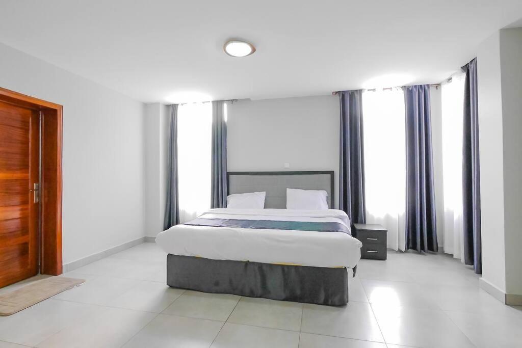 Ultra Modern Apartment In Nyarutarama Kigali Zewnętrze zdjęcie